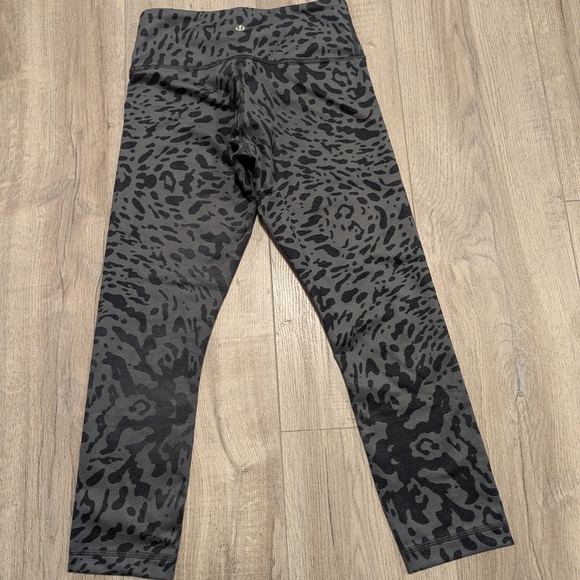 Lululemon Athletica Wunder Under Crop II - Picture 10 of 10